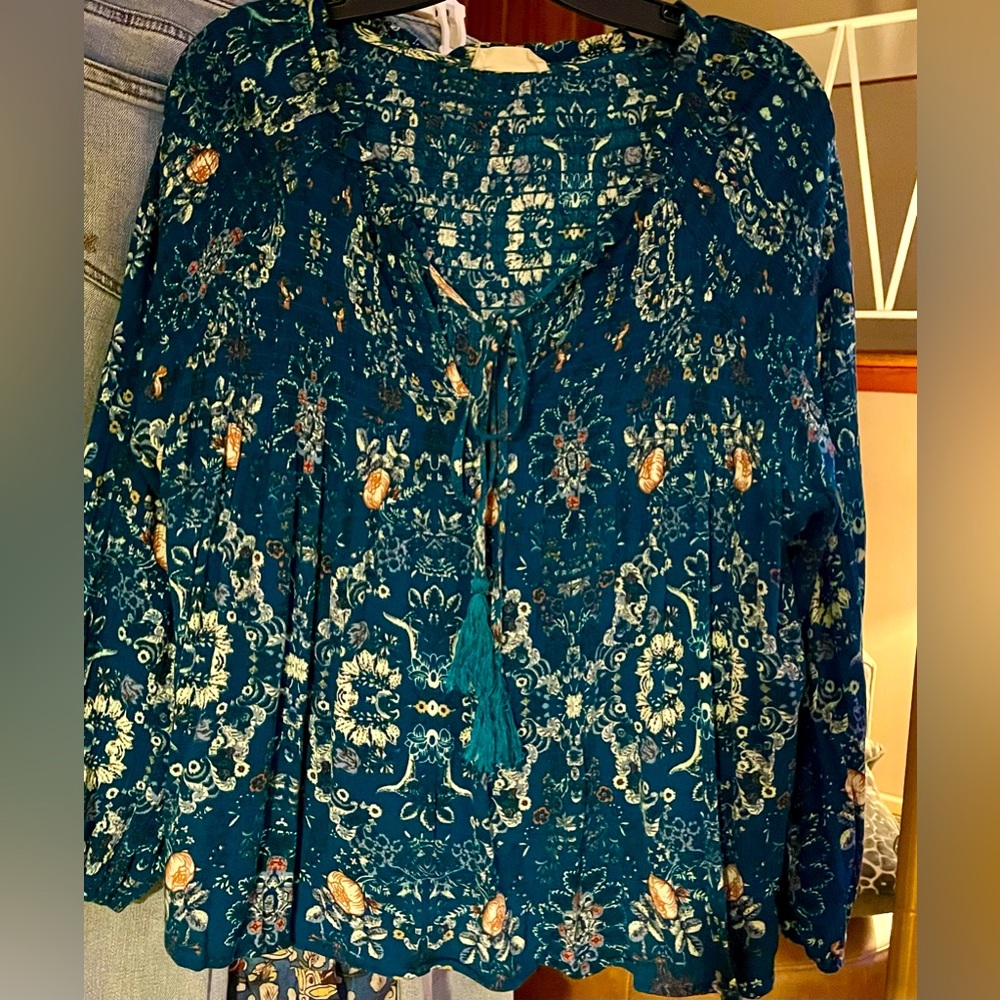 Altar’d State super feminine floral tunic!